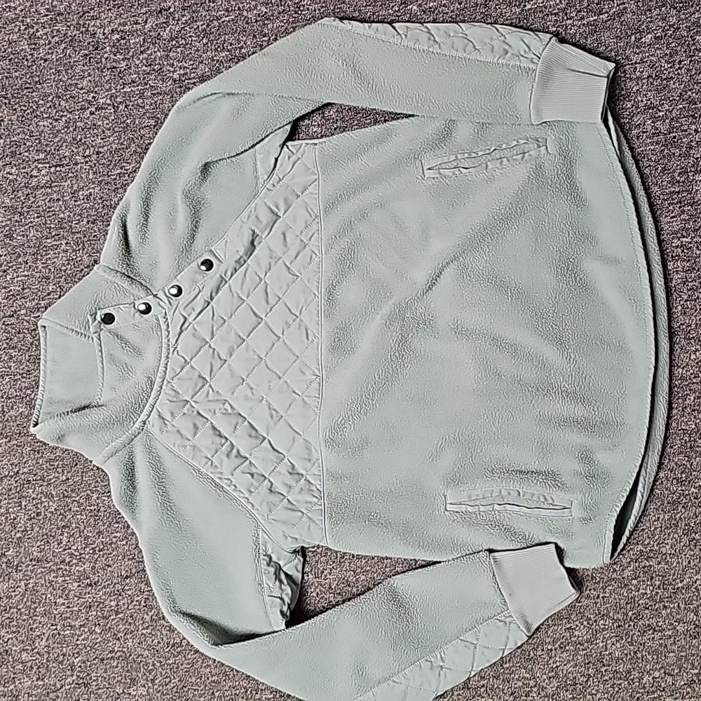 A&F Fleece Pullover, size medium